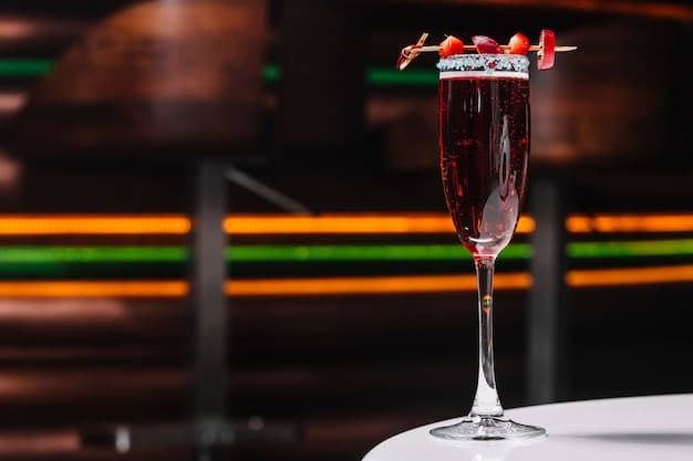 Un cocktail maison servi au comptoir